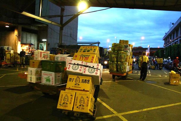 北农台北果菜市场休市太久，农会不满情绪蔓延，农委会对北市府“无法接受”