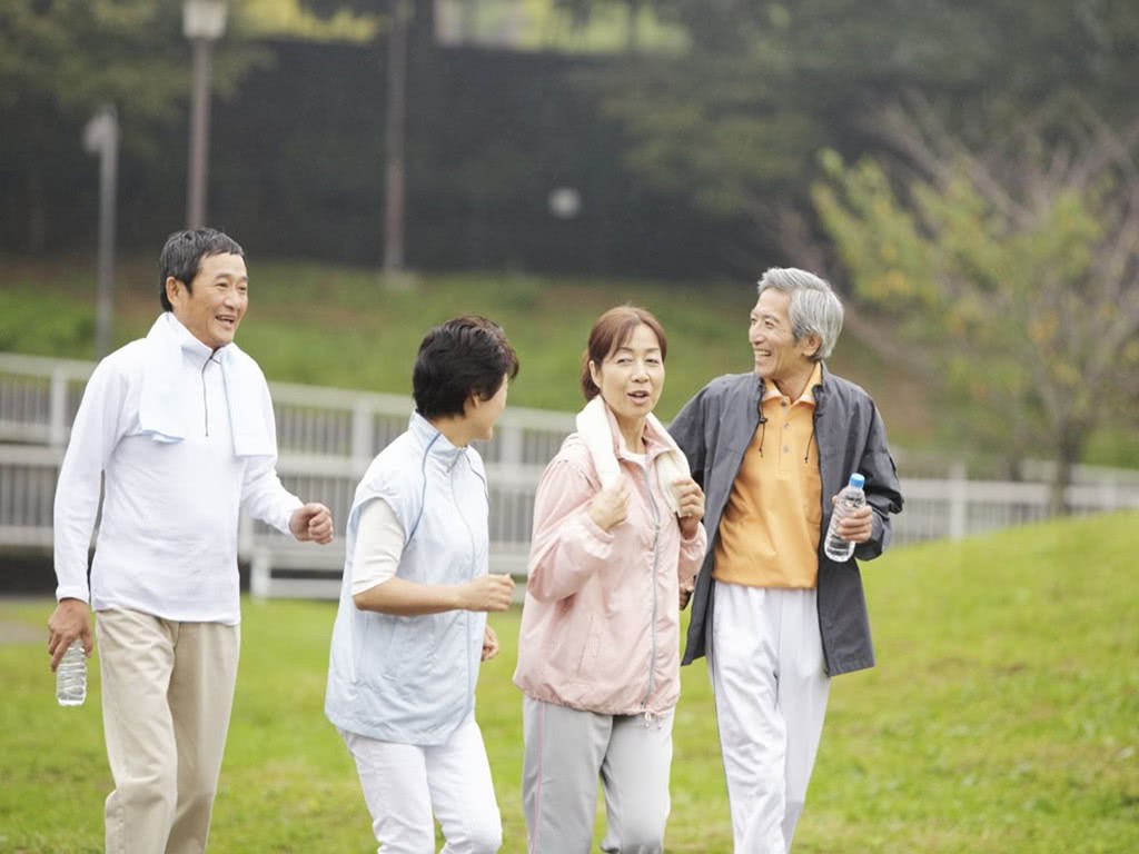 人到中年万事休 留好这四样东西 老来不讨儿女嫌